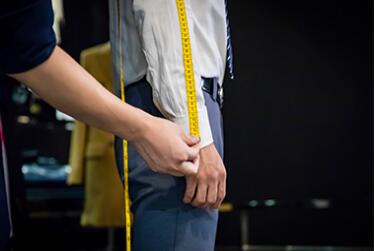 定制男士西服顏色該如何進(jìn)行選擇，原來(lái)還有